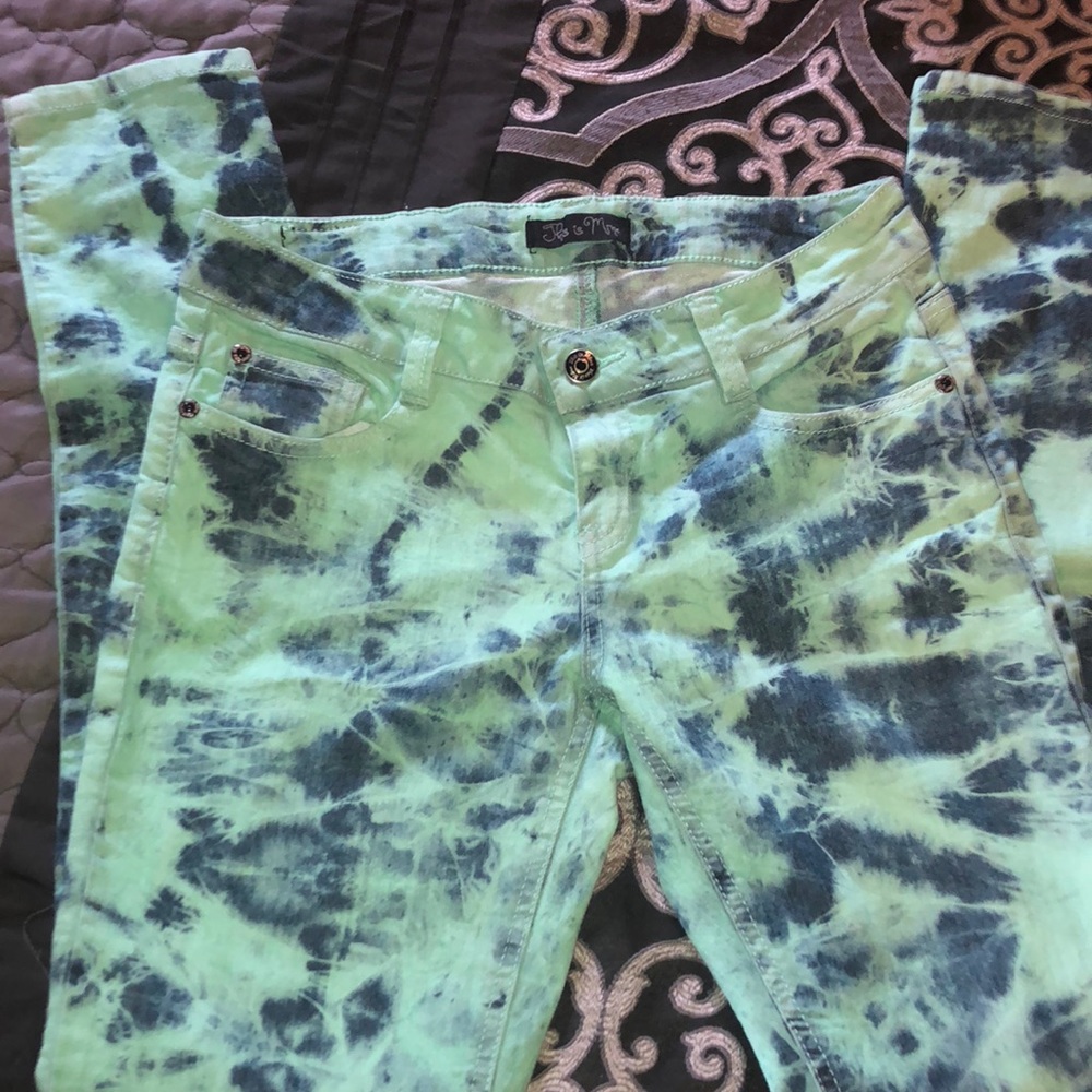 Bleached look blue jeans!